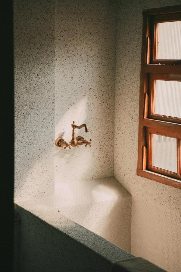 Loku. Tainan Hotel Exterior photo