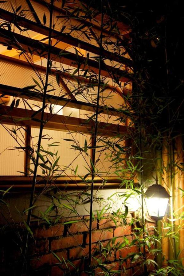 Loku. Tainan Hotel Exterior photo