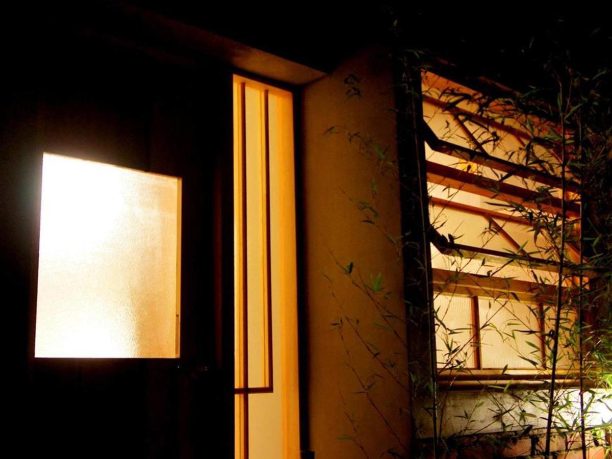 Loku. Tainan Hotel Exterior photo