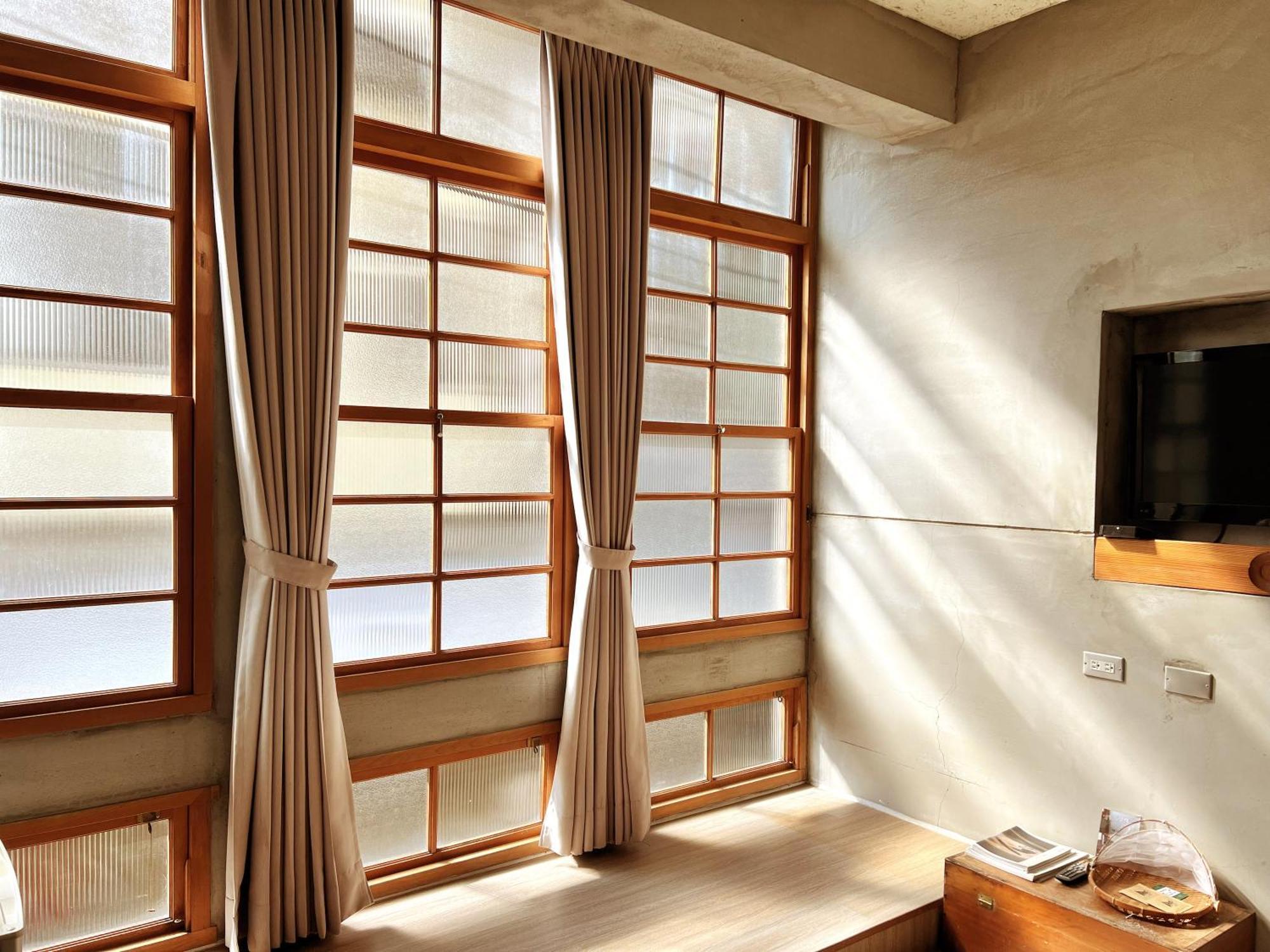 Loku. Tainan Hotel Exterior photo